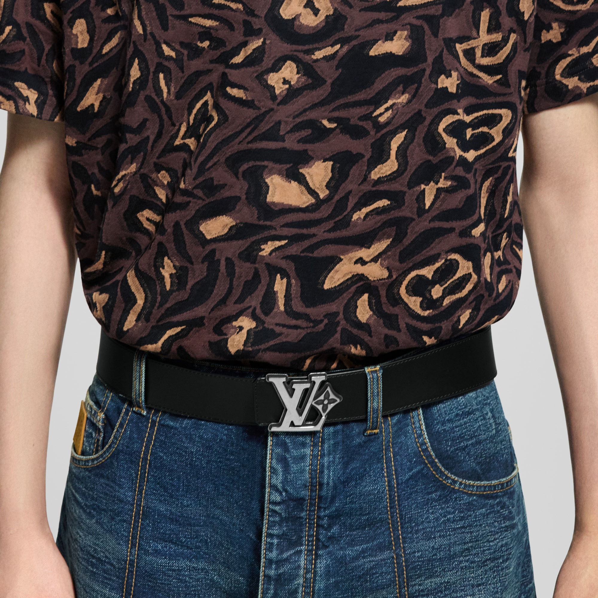  Acessórios Cintos Cinto Reversível LV Flower Camoflage 40 mm | Louis Vuitton ® (Zoom no Produto)