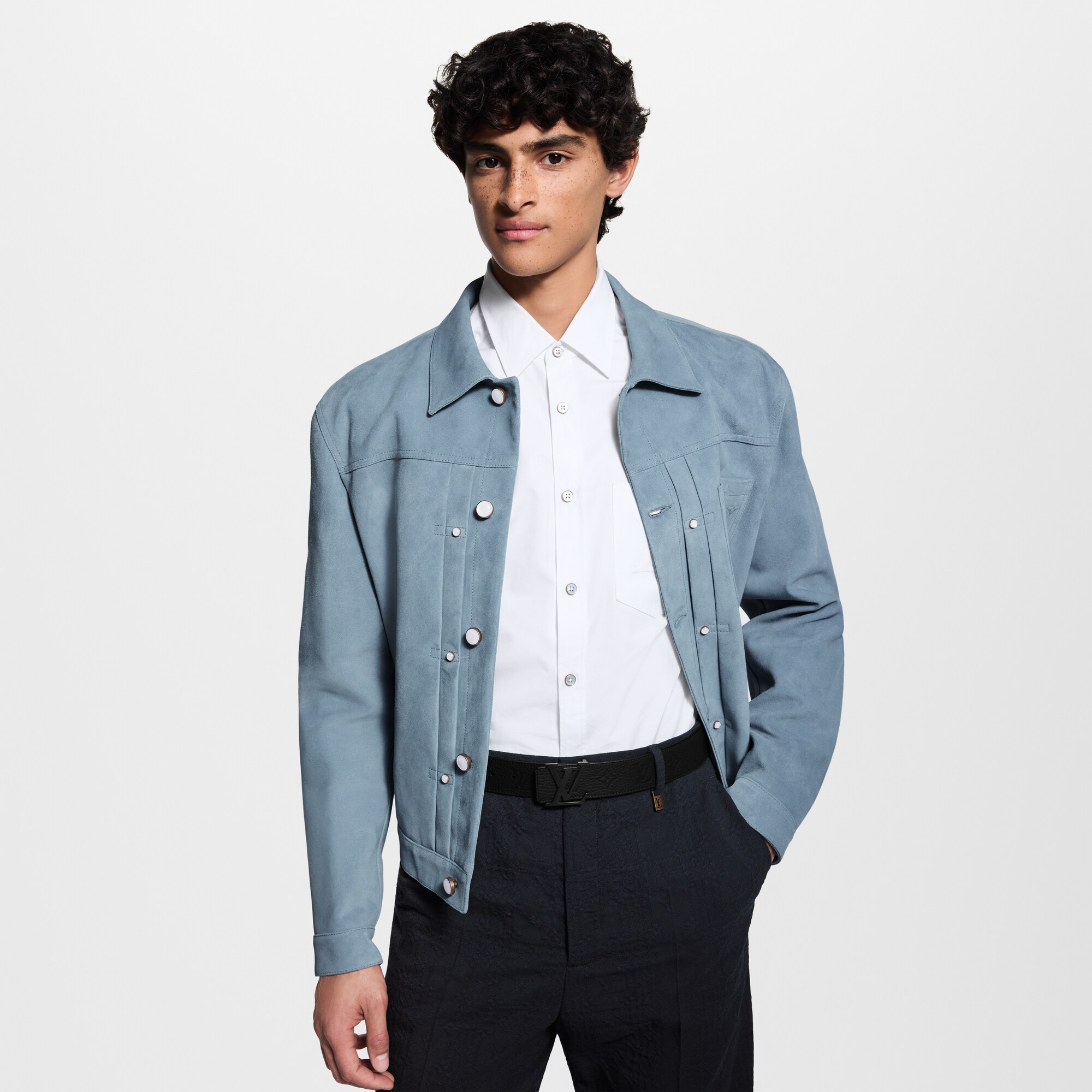  Presentes Festivos Para Ele } Cinto Reversível LV Initiales 40 mm | Louis Vuitton ® (Zoom no Produto)