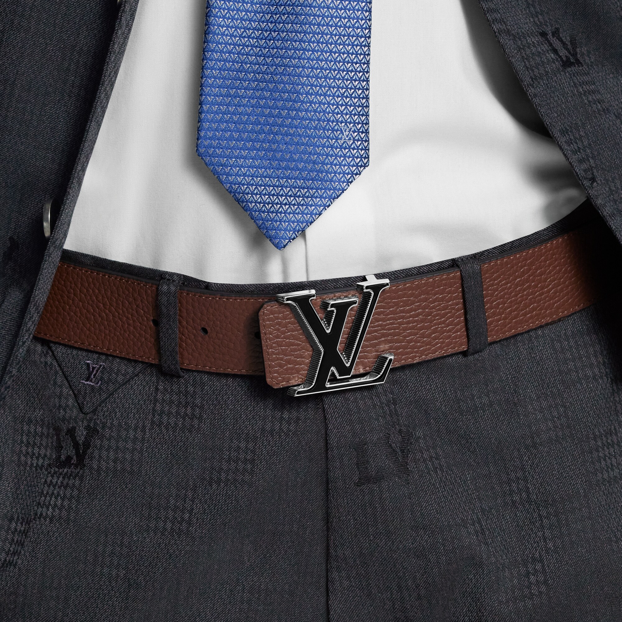 Taurillon Acessórios Cintos Cinto reversível LV Tilt 40 mm | Louis Vuitton ® (Zoom no Produto)