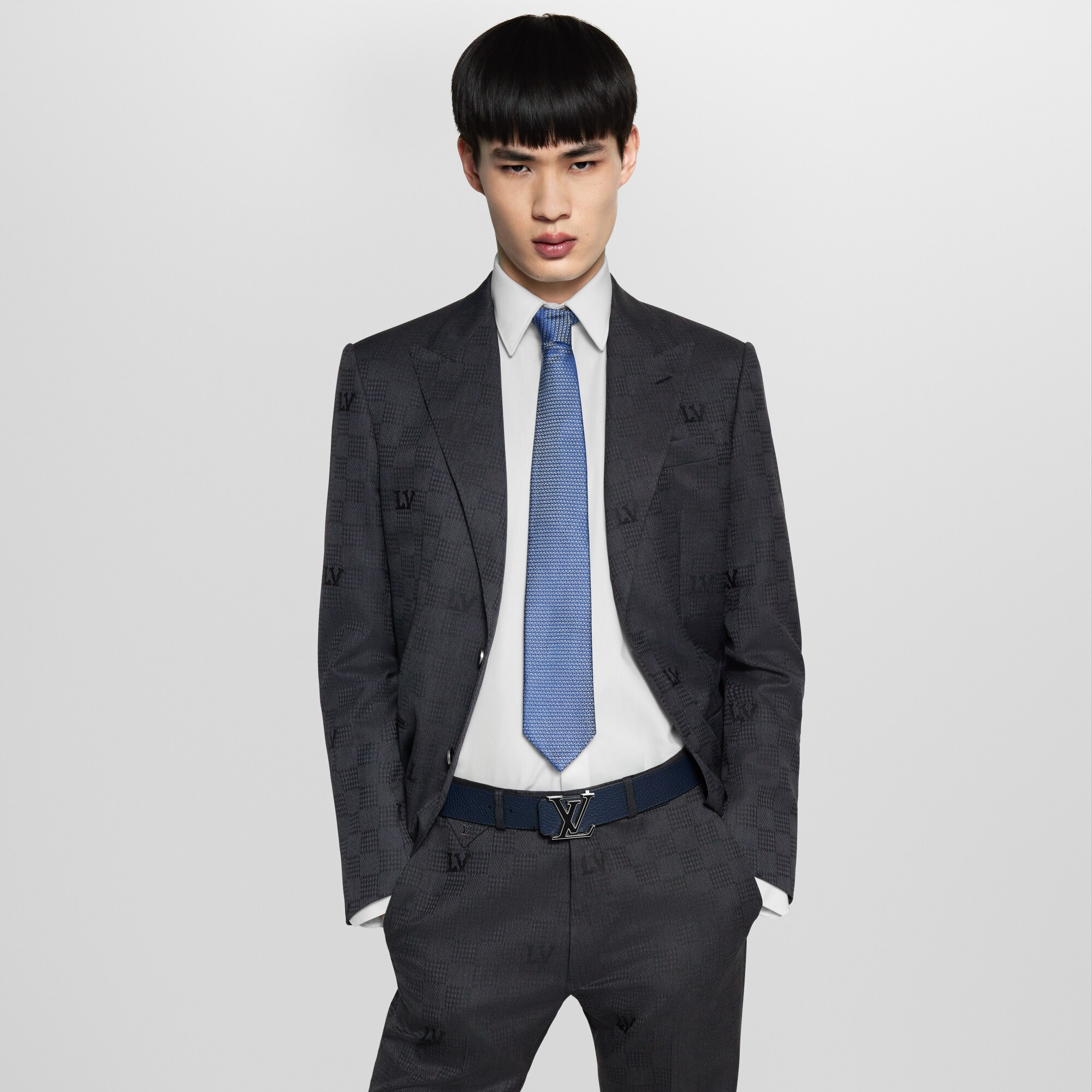 Taurillon Acessórios Cintos Cinto reversível LV Tilt 40 mm | Louis Vuitton ® (Zoom no Produto)