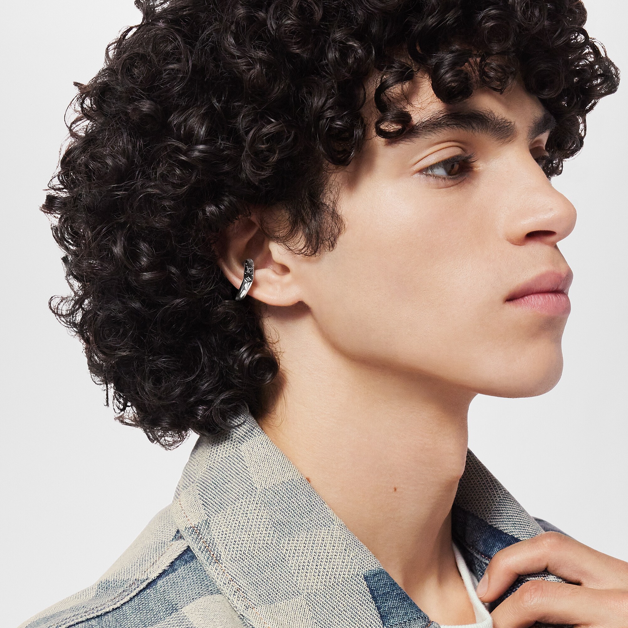 S00 Fashion Jewelry Bijuterias Finas Earcuff Monogram Chain | Louis Vuitton ® (Zoom no Produto)