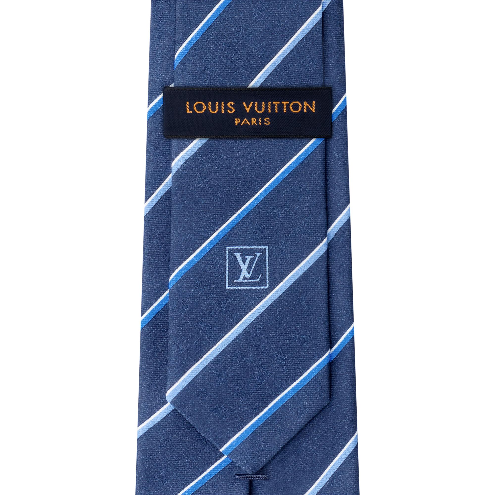 S00 Discontinued Product Obs 6 Gravata Listrada College Monogram | Louis Vuitton ® (Zoom no Produto)