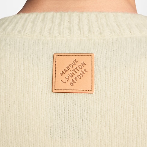 Intarsia Signature Long-Sleeved Pullover – Vista de Ambiente