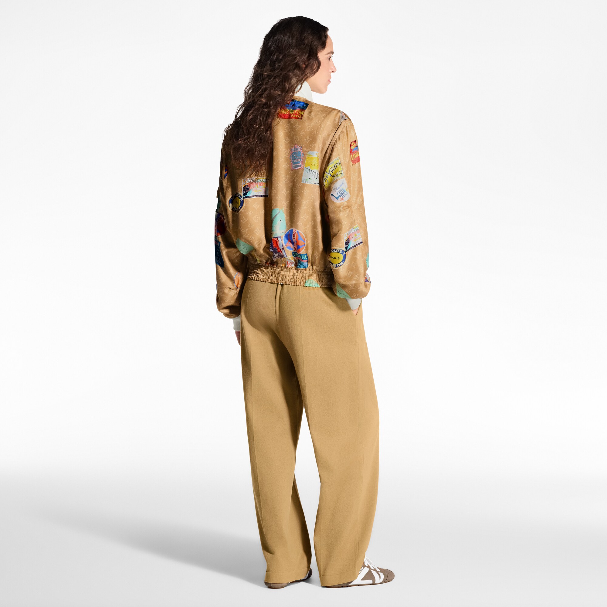  Ready-to-Wear Casacos e Jaquetas Jaqueta Bomber com Patches de Viagem | Louis Vuitton ® (Zoom no Produto)
