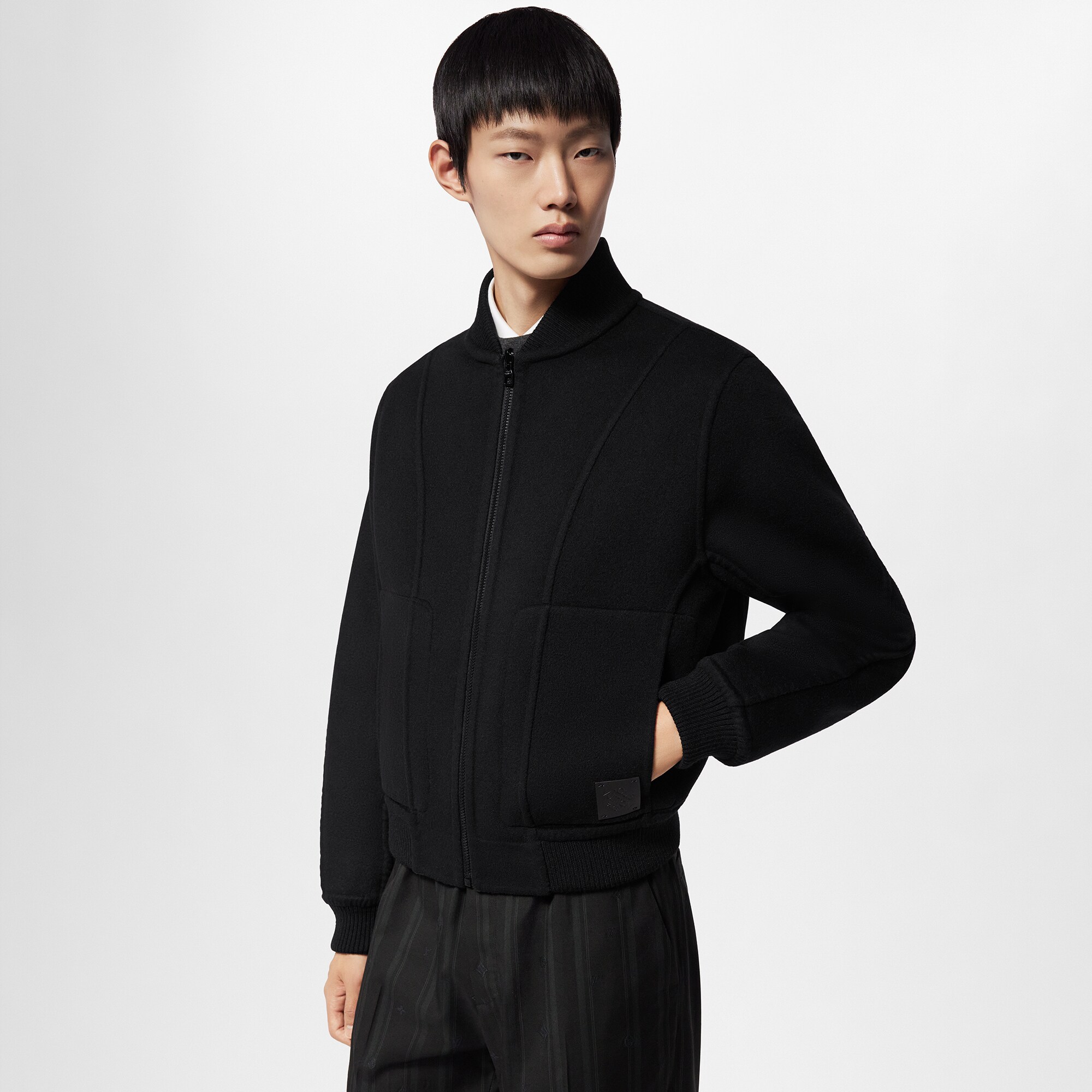  Discontinued Product Obs 12 Jaqueta Bomber em Mescla de Lã e Seda Dupla Face | Louis Vuitton ® (Zoom no Produto)