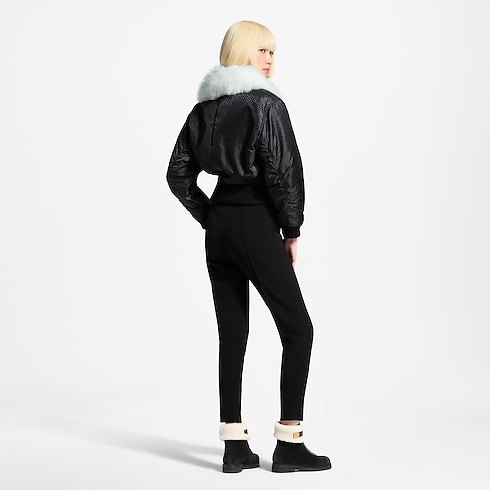 Jaqueta Bomber Nanogram com Gola de Shearling – Vista de Ambiente