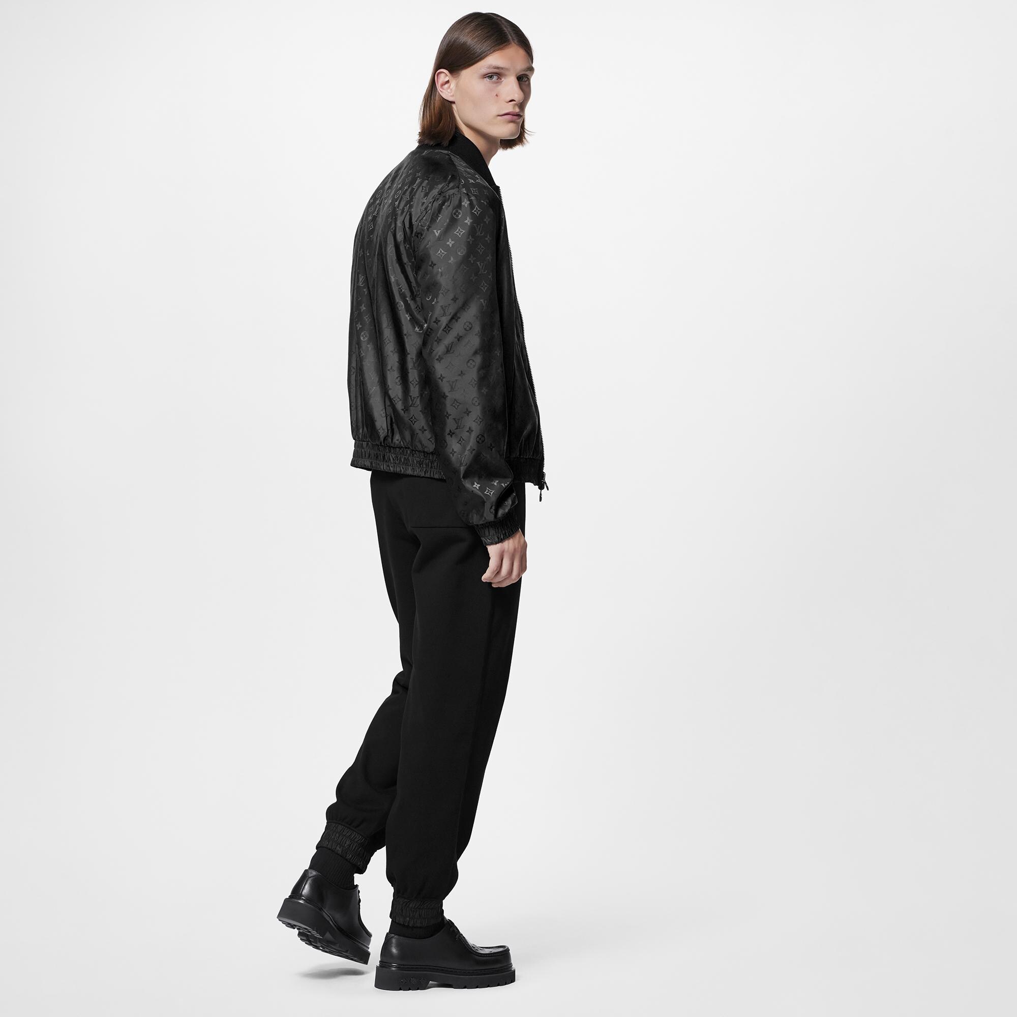  Ready-to-Wear Casacos e Agasalhos Jaqueta Bomber Reversível com Monogram | Louis Vuitton ® (Zoom no Produto)