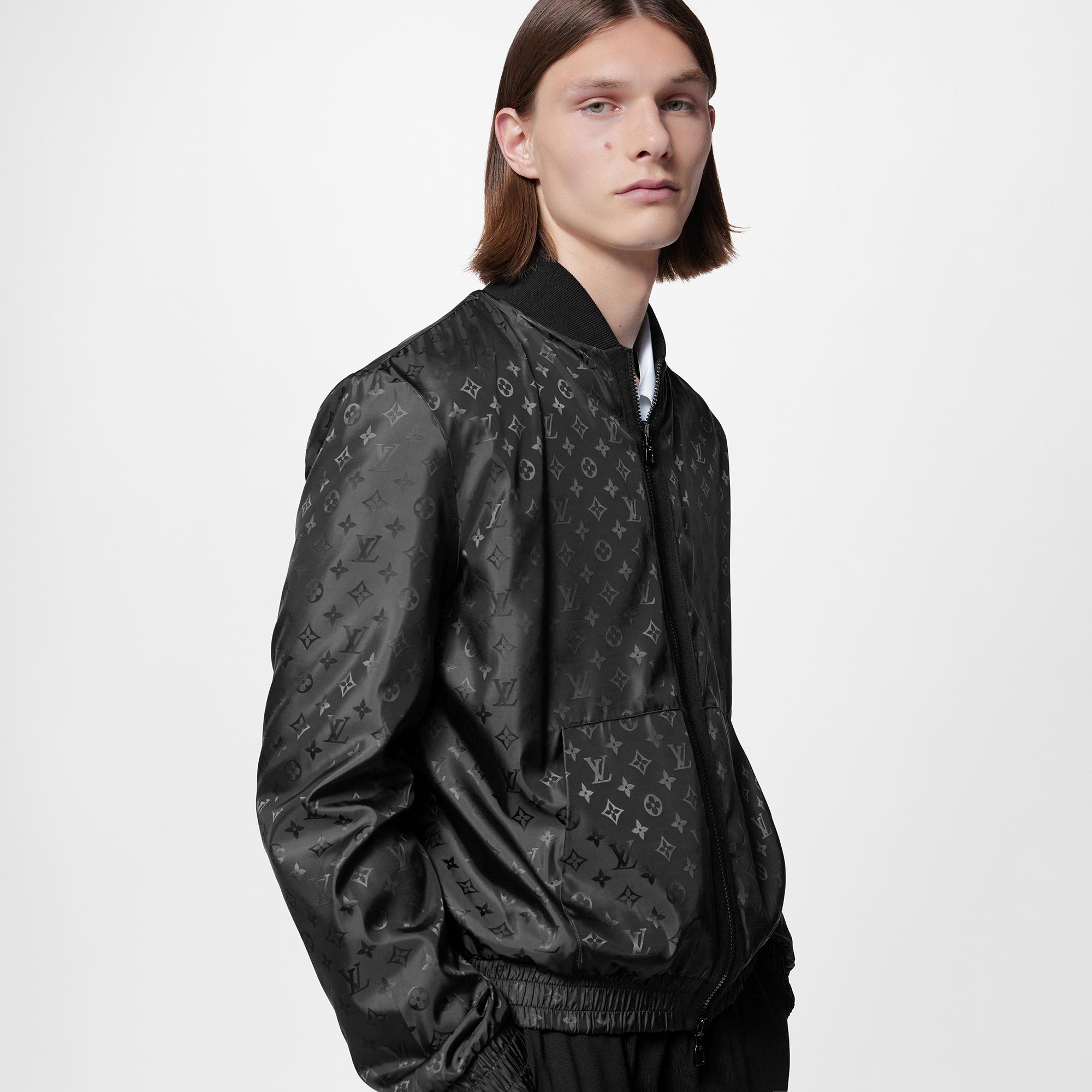  Ready-to-Wear Casacos e Agasalhos Jaqueta Bomber Reversível com Monogram | Louis Vuitton ® (Zoom no Produto)