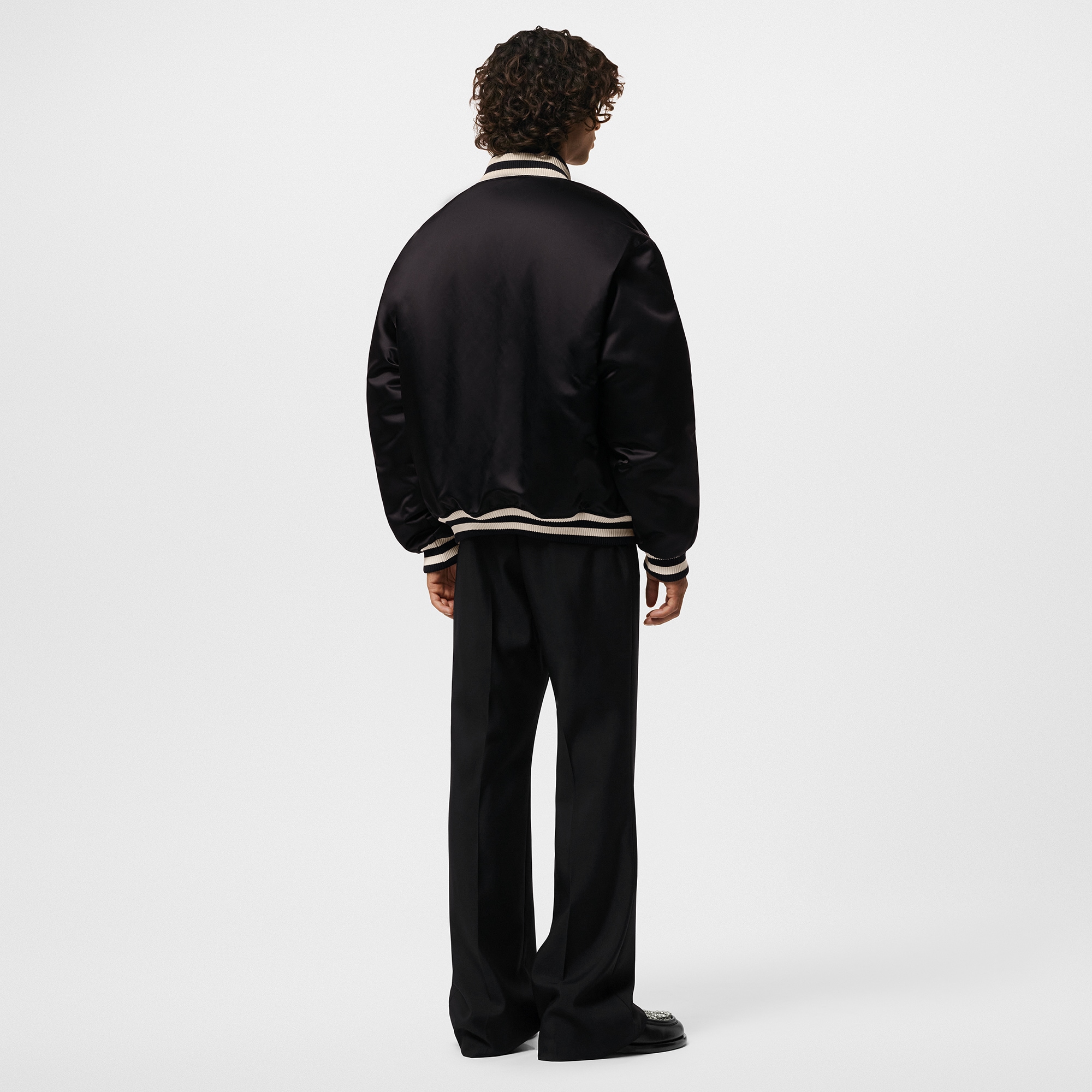  Discontinued Product Obs 9 Jaqueta de Baseball de Nylon Bordada | Louis Vuitton ® (Zoom no Produto)