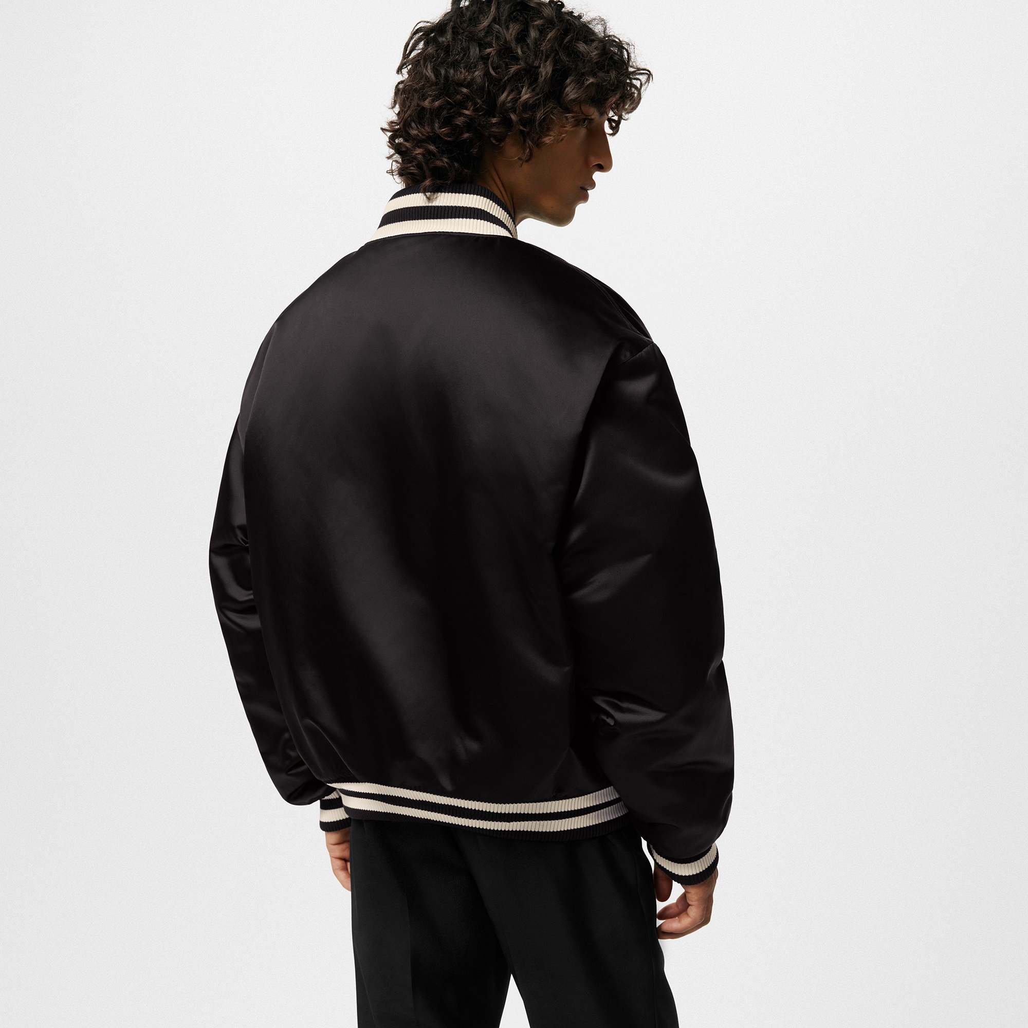  Discontinued Product Obs 9 Jaqueta de Baseball de Nylon Bordada | Louis Vuitton ® (Zoom no Produto)