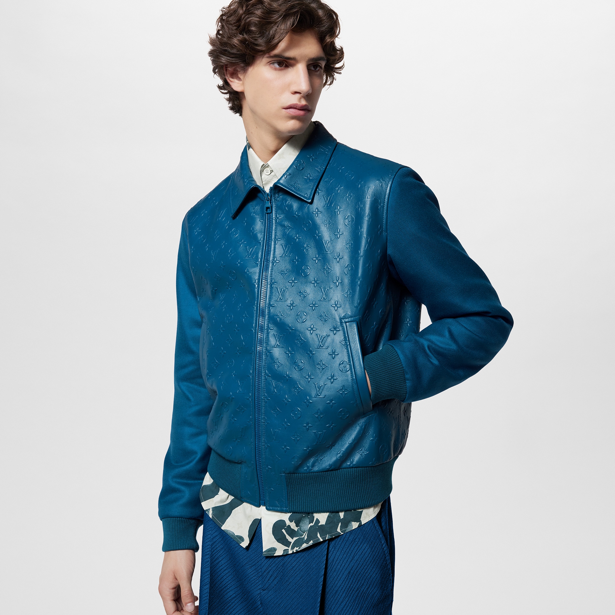  Ready-to-Wear Casacos e Agasalhos Jaqueta de Couro e Lã com Monogram em Relevo | Louis Vuitton ® (Zoom no Produto)