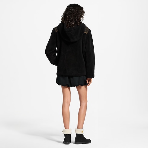 Jaqueta de Fleece com Detalhe Monogram – Vista de Ambiente