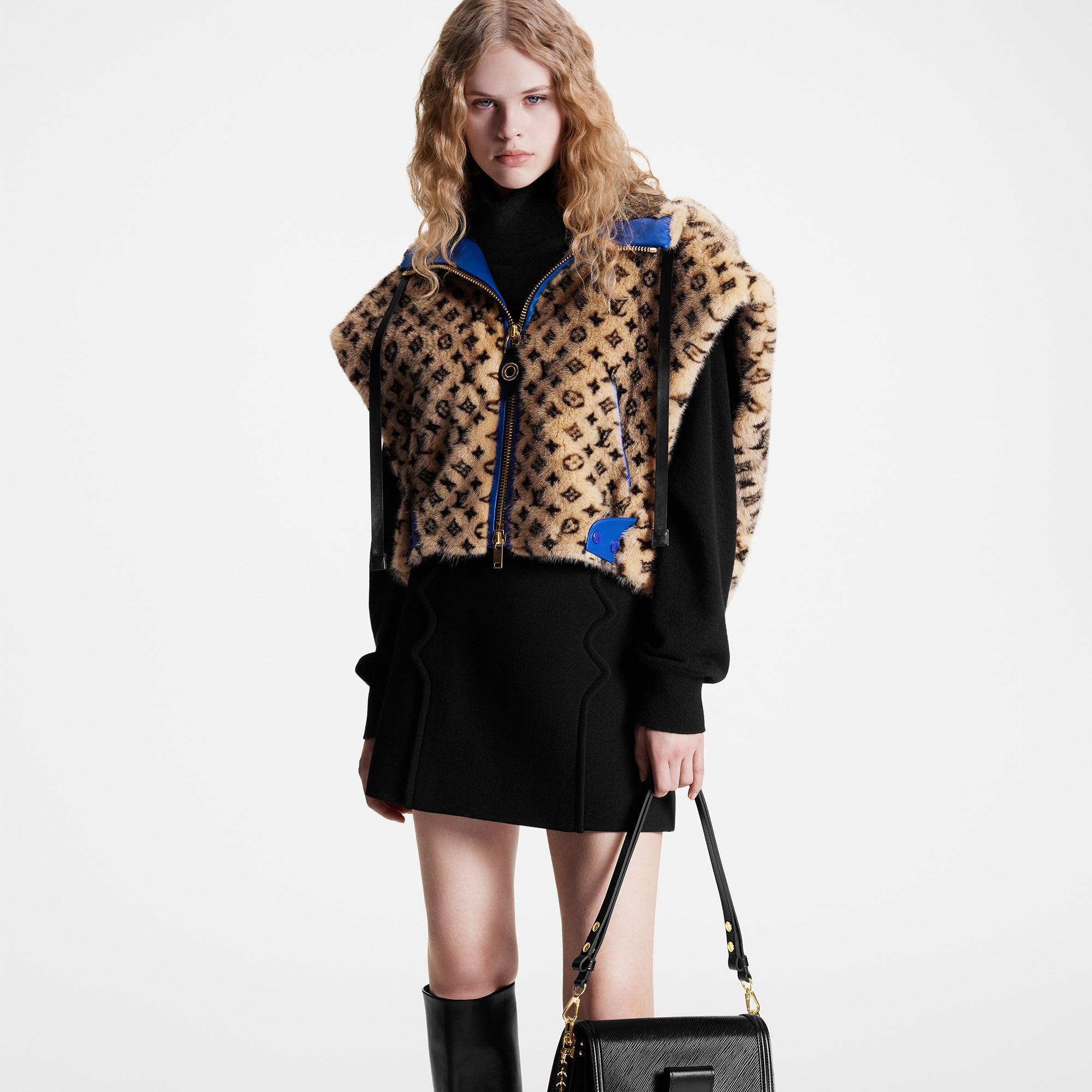  Ready-to-Wear Casacos e Jaquetas Jaqueta de Vison com Monogram, Braços Vazados e Acabamento de Couro | Louis Vuitton ® (Zoom no Produto)