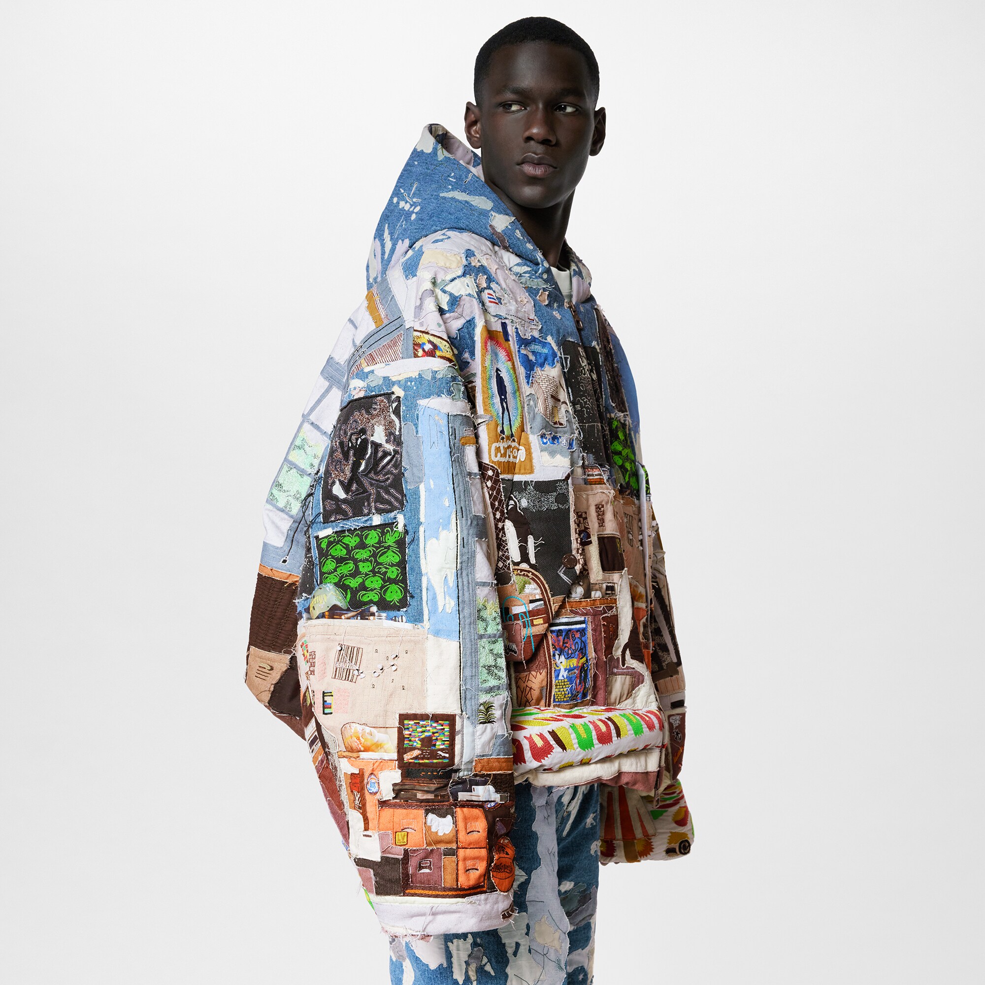  Ready-to-Wear Casacos e Agasalhos Jaqueta Oversized com Capuz em Patchwork Feita Sob Encomenda  | Louis Vuitton ® (Zoom no Produto)