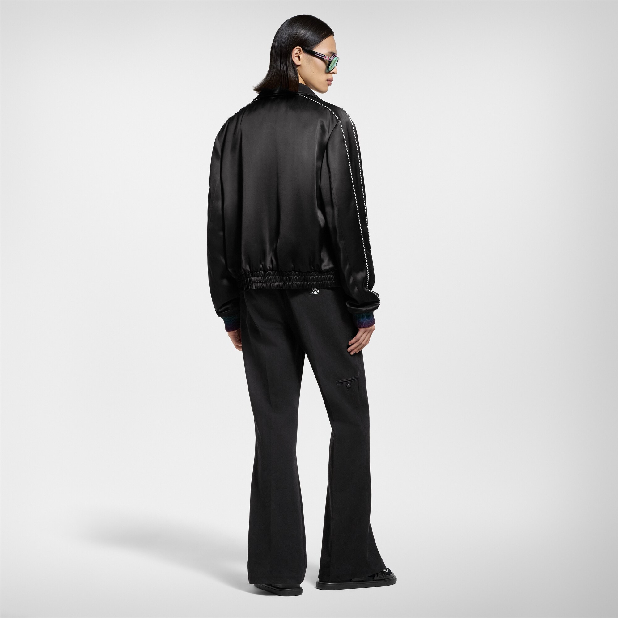  Ready-to-Wear Casacos e Agasalhos Jaqueta Souvenir Bordada | Louis Vuitton ® (Zoom no Produto)