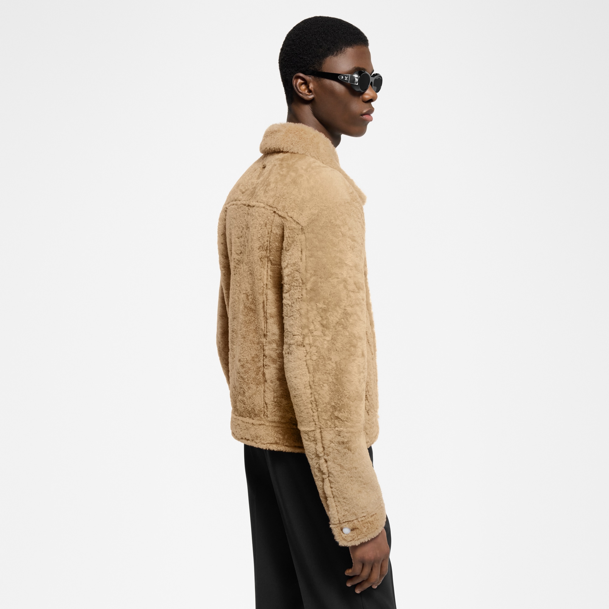 Ready-to-Wear Casacos e Agasalhos Jaqueta Trucker em Shearling | Louis Vuitton ® (Zoom no Produto)