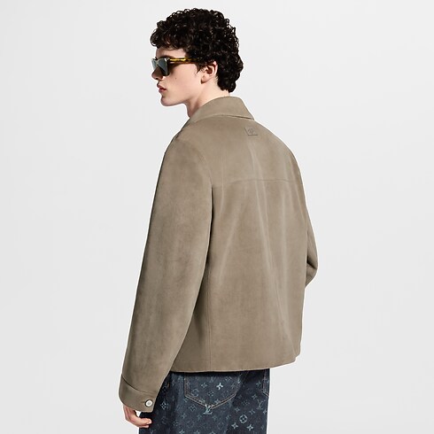 Ready-to-Wear Casacos e Agasalhos Jaqueta Utilitária em Suede Leve | Louis Vuitton ® (Zoom no Produto)