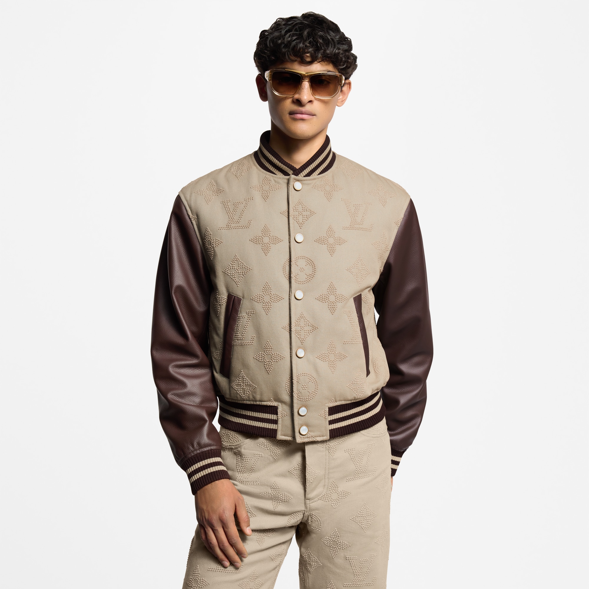 Ready-to-Wear Casacos e Agasalhos Jaqueta Varsity Bordada com Monogram | Louis Vuitton ® (Zoom no Produto)