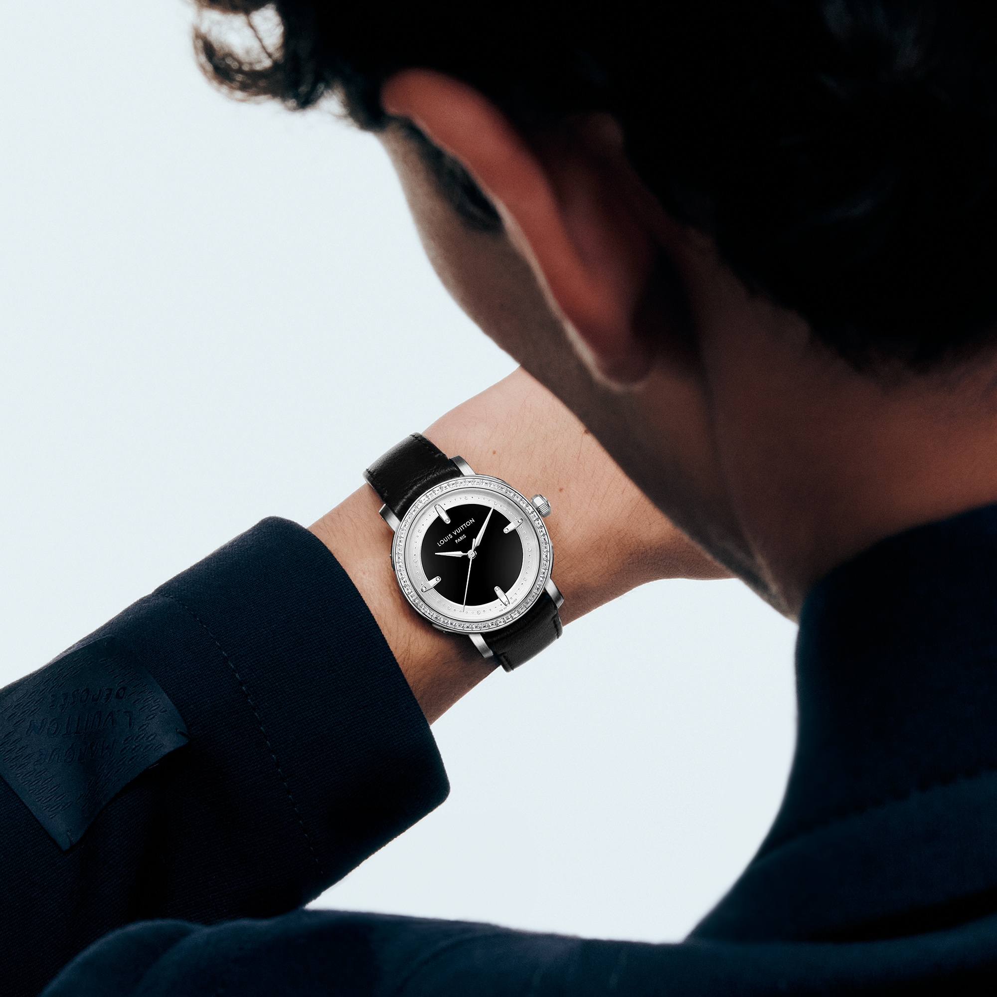  Todos os Relógios } Louis Vuitton Escale, Automatic, 40.5mm, Platinum and diamonds | Louis Vuitton ® (Zoom no Produto)