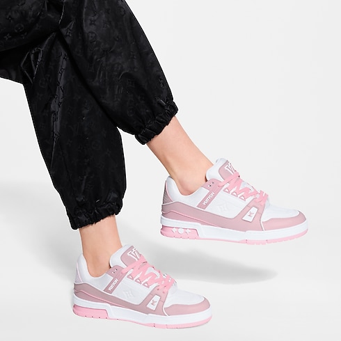LV Trainer Sneaker – Vista No Corpo (Detalhe)