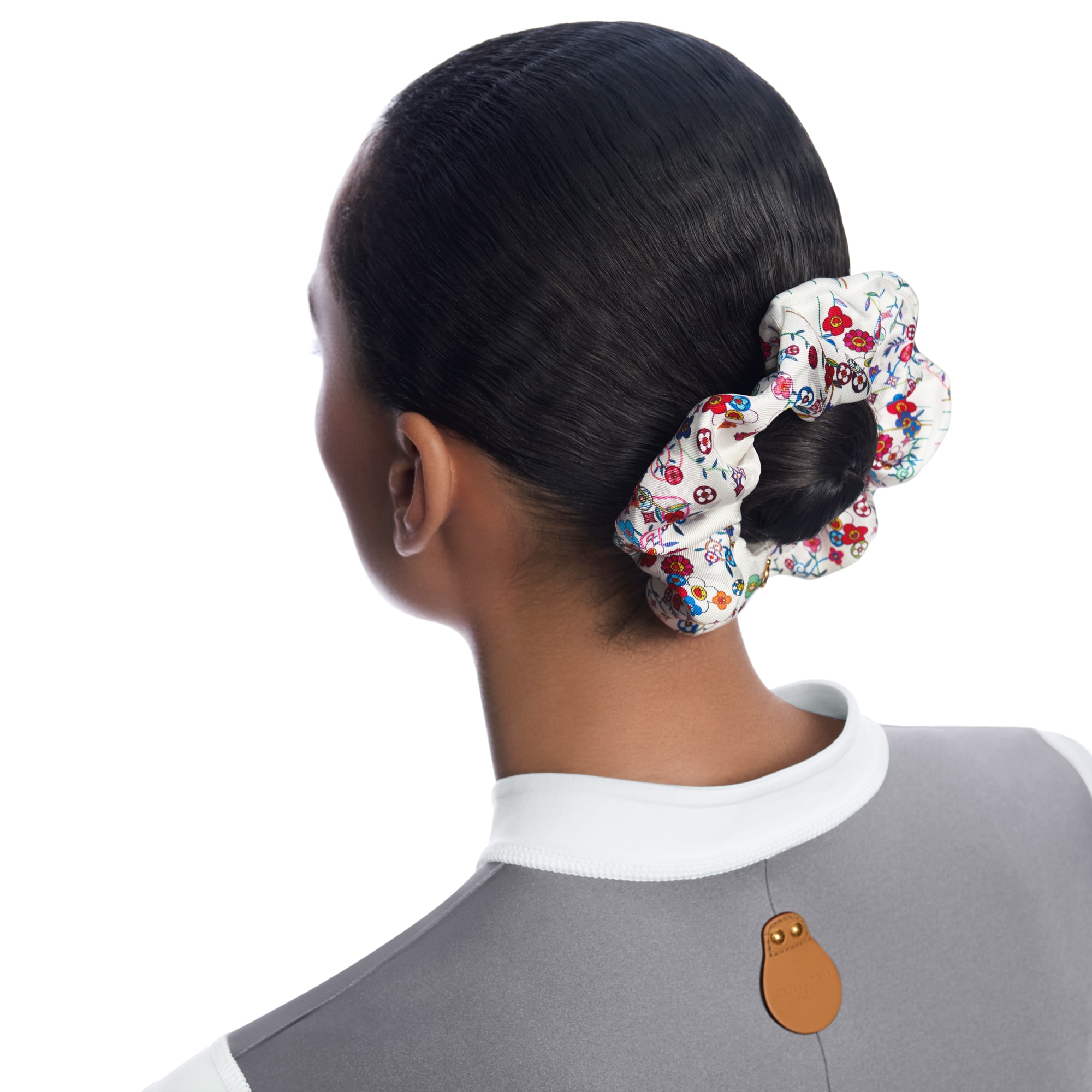 S00 Acessórios Acessórios para Cabelo LV x TM Conjunto de Elásticos de Cabelo Superflat Monogram | Louis Vuitton ® (Zoom no Produto)