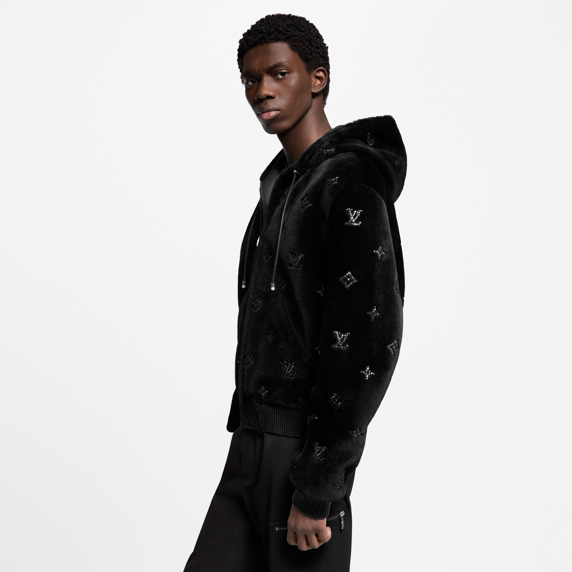  Ready-to-Wear Todas as Roupas Moletom de Shearling com Capuz e Monogram Bordado | Louis Vuitton ® (Zoom no Produto)