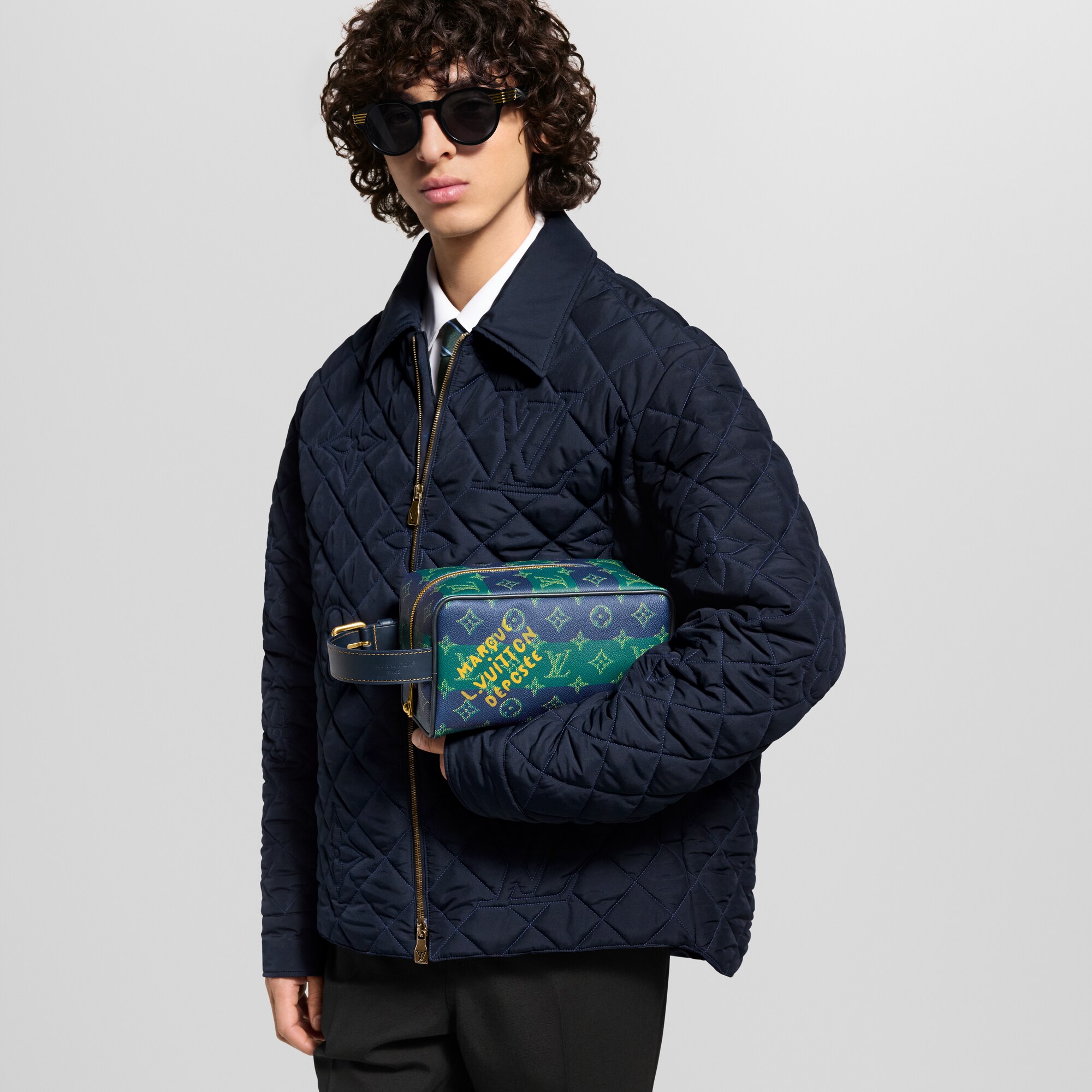 G71 Viagem Acessórios de Viagem Nécessaire Dopp Kit Locker | Louis Vuitton ® (Zoom no Produto)