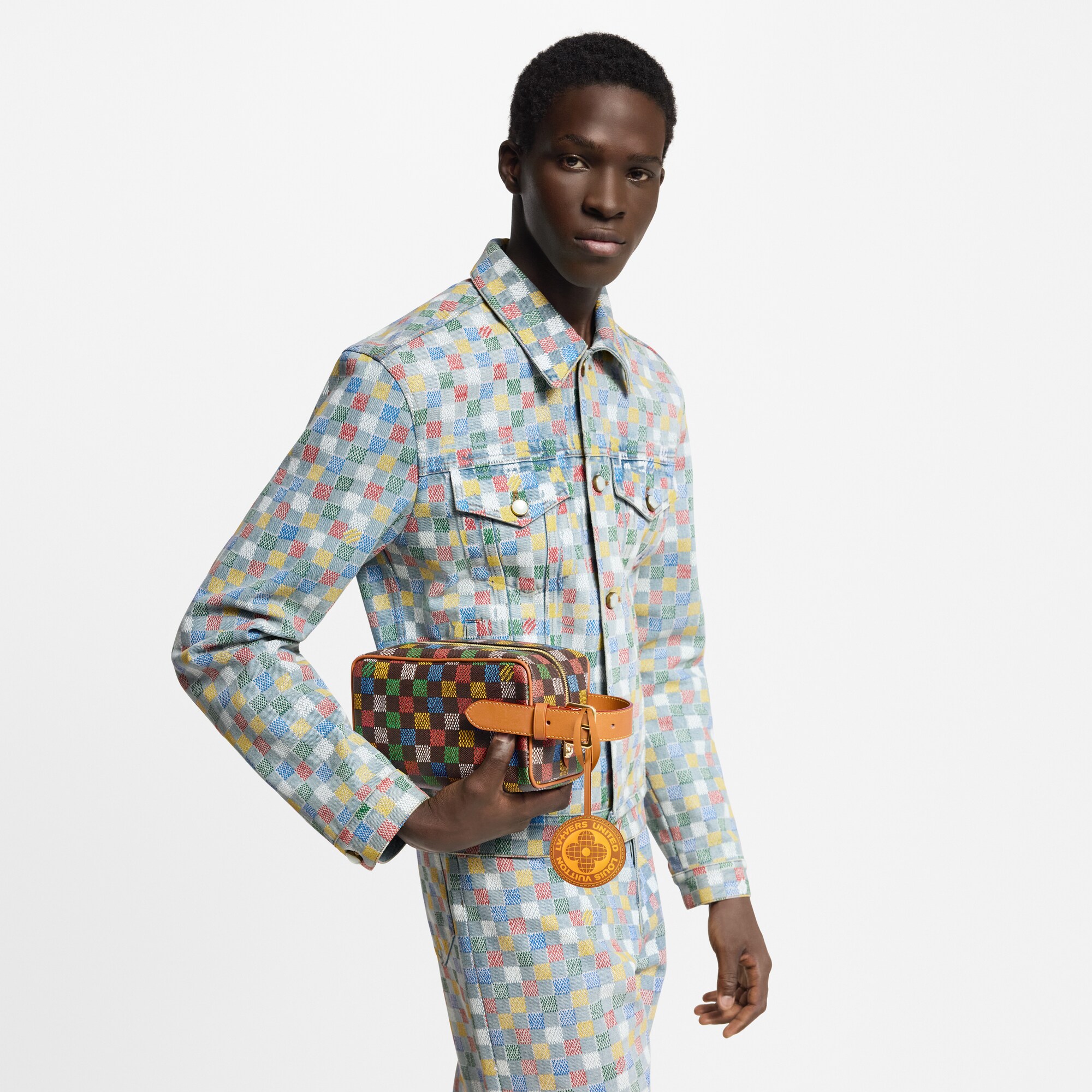 Damier Ébène Viagem Acessórios de Viagem Nécessaire Dopp Kit Locker | Louis Vuitton ® (Zoom no Produto)