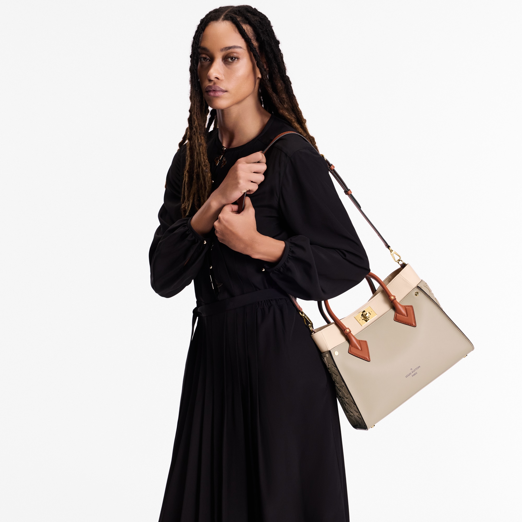 Couros High End Bolsas Todas as Bolsas On My Side MM | Louis Vuitton ® (Zoom no Produto)