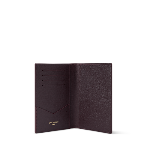 Damier Ébène Novidades em Feminino } Passport Cover | Louis Vuitton ® (Zoom no Produto)