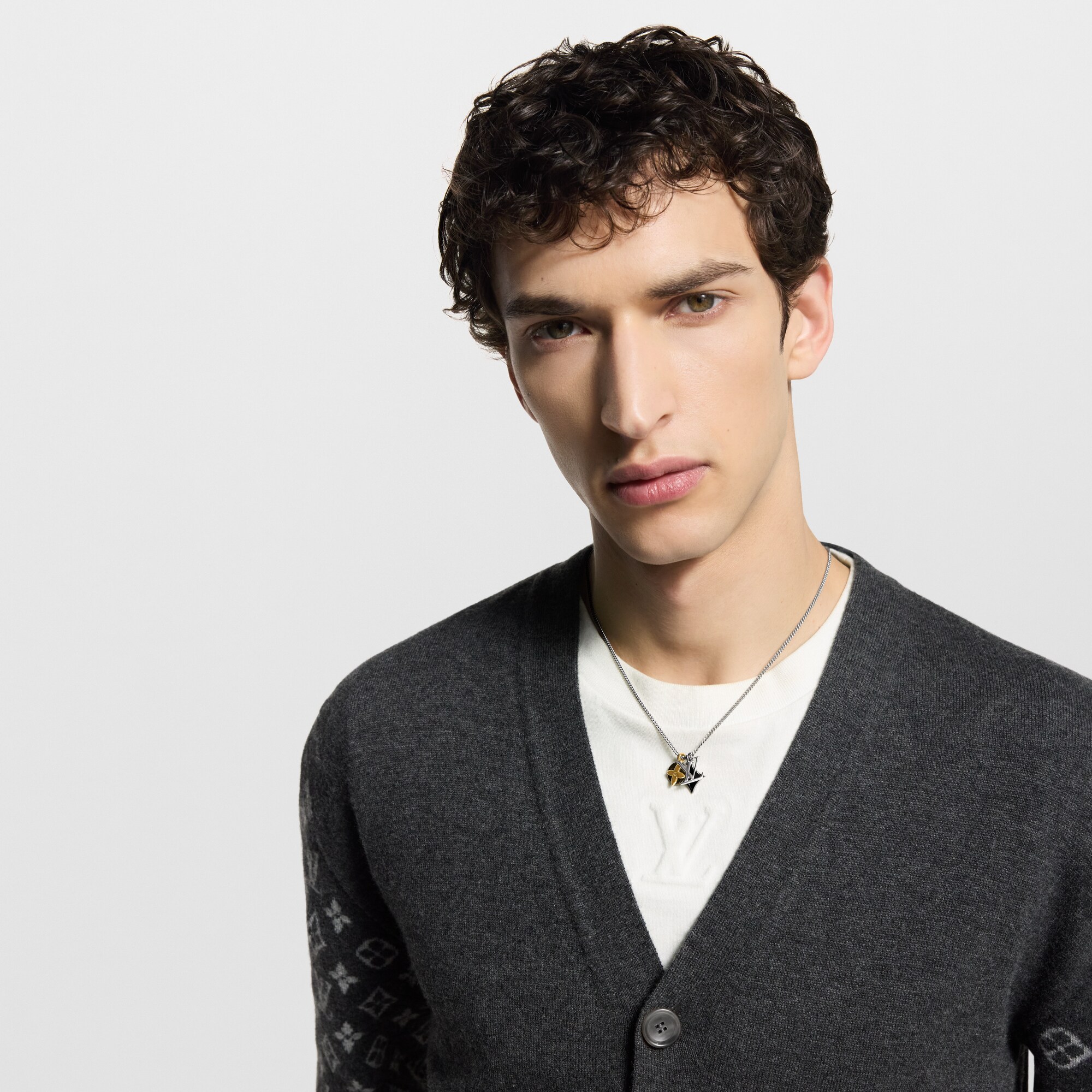 S00 Fashion Jewelry Bijuterias Finas Pingente LV Instinct | Louis Vuitton ® (Zoom no Produto)