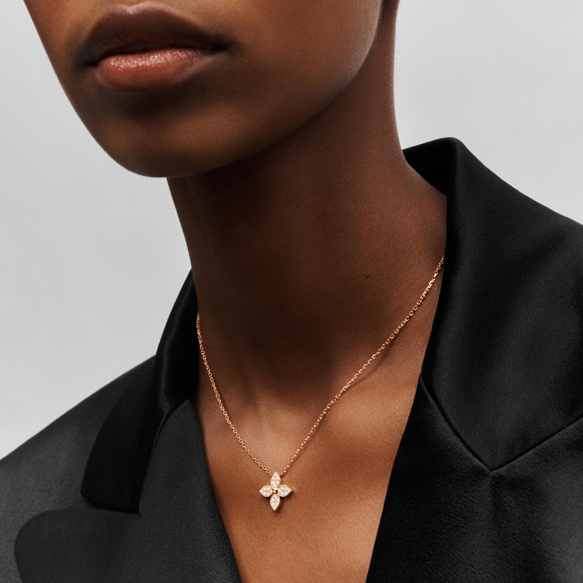  Categorias Todas as Joias Pingente Star Blossom, ouro rosa e diamantes | Louis Vuitton ® (Zoom no Produto)