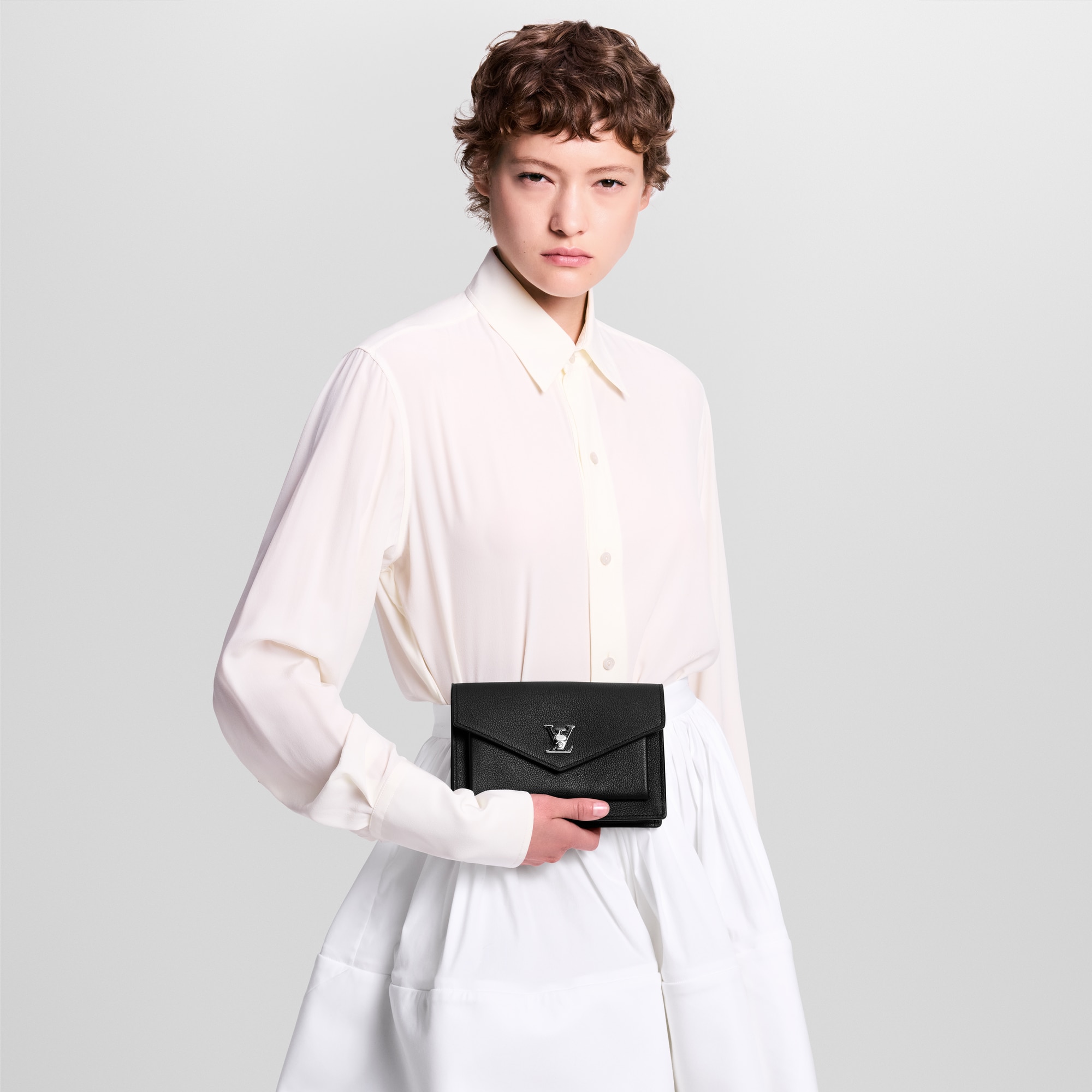 Lockme Carteiras Todas as Carteiras Pochette MyLockMe Chain | Louis Vuitton ® (Zoom no Produto)