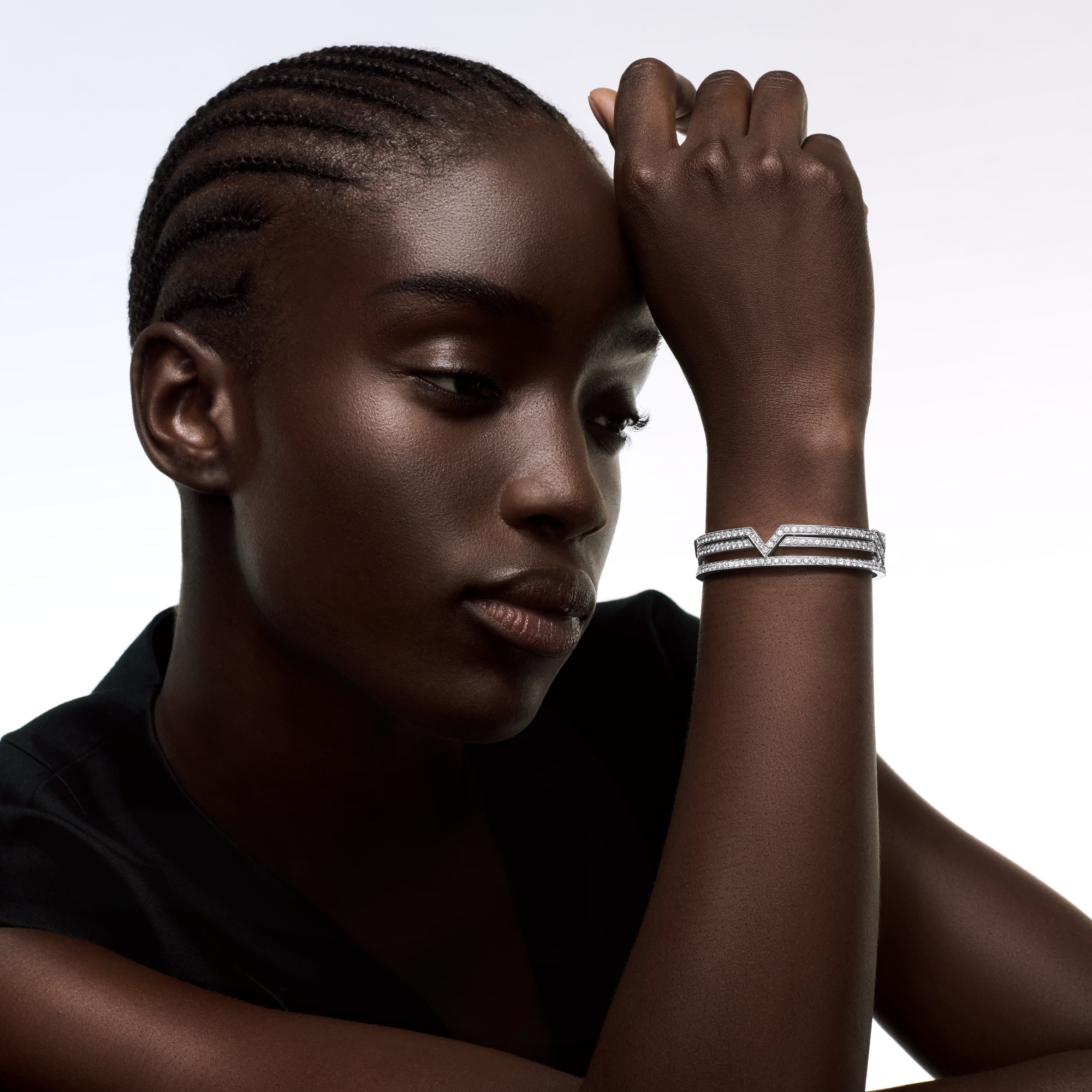  Joalheira Pulseiras Pure V Bracelet, White Gold,  Diamonds | Louis Vuitton ® (Zoom no Produto)