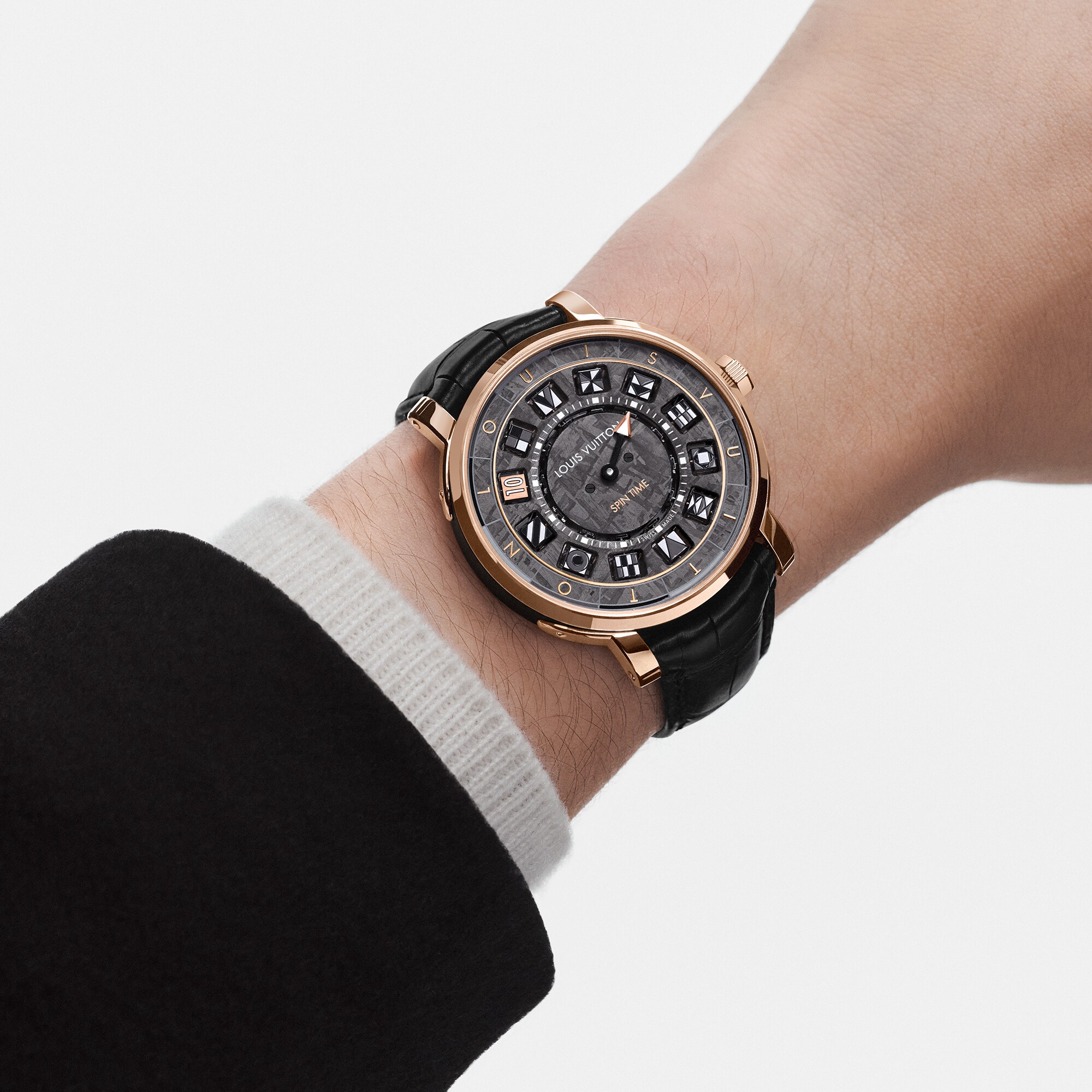  Todos os Relógios } Relógio Escale Spin Time Meteorite 41 | Louis Vuitton ® (Zoom no Produto)