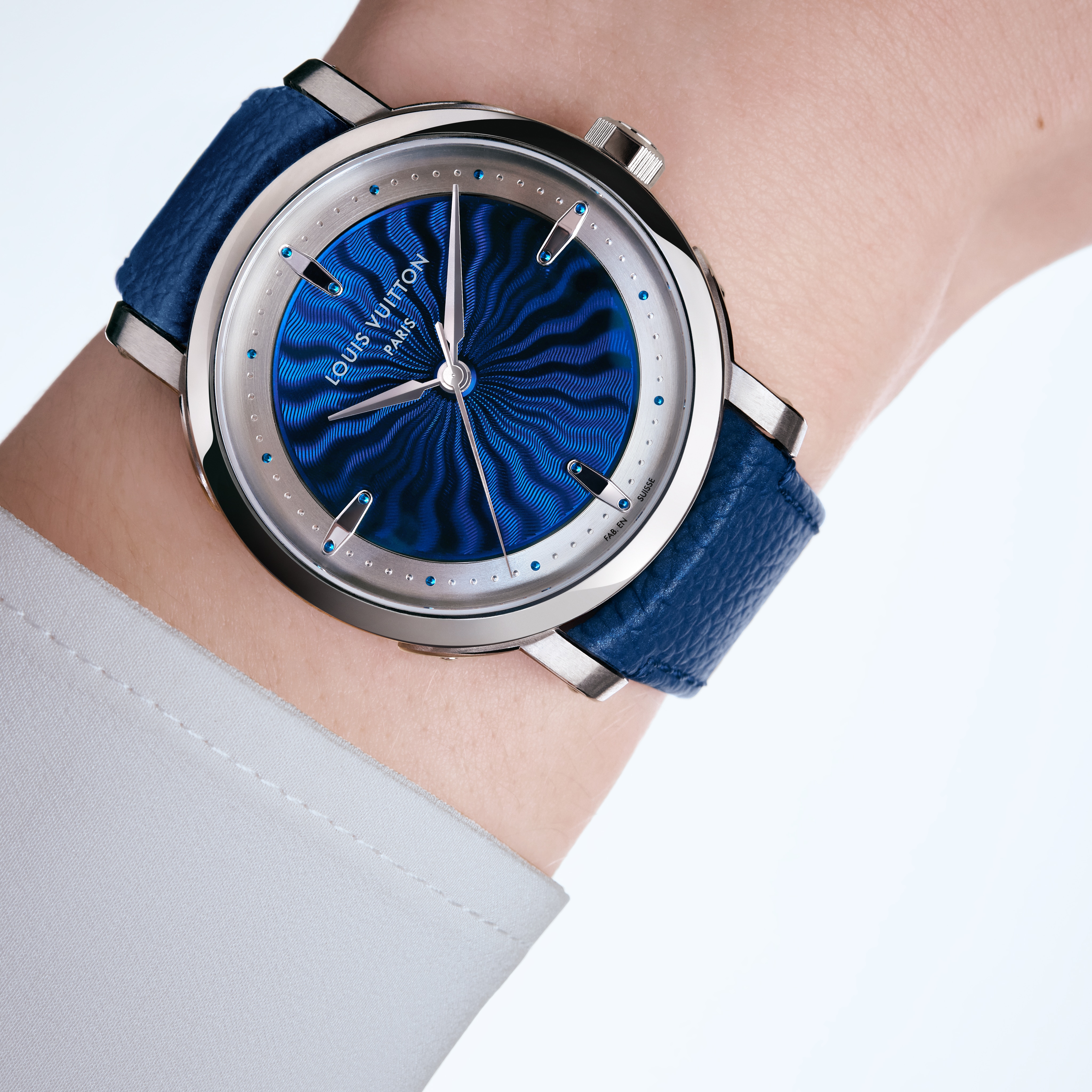  Todos os Relógios } Relógio Louis Vuitton Escale, Movimento Automático, 39 mm, em Platina | Louis Vuitton ® (Zoom no Produto)