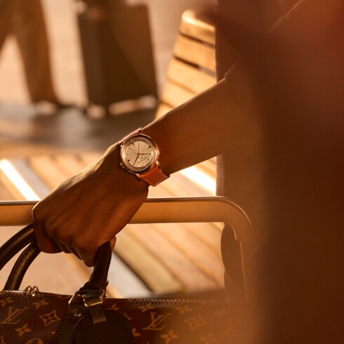 Todos os Relógios } Relógio Louis Vuitton Escale, Movimento Automático, 40,5 mm, em Platina e Diamantes | Louis Vuitton ®