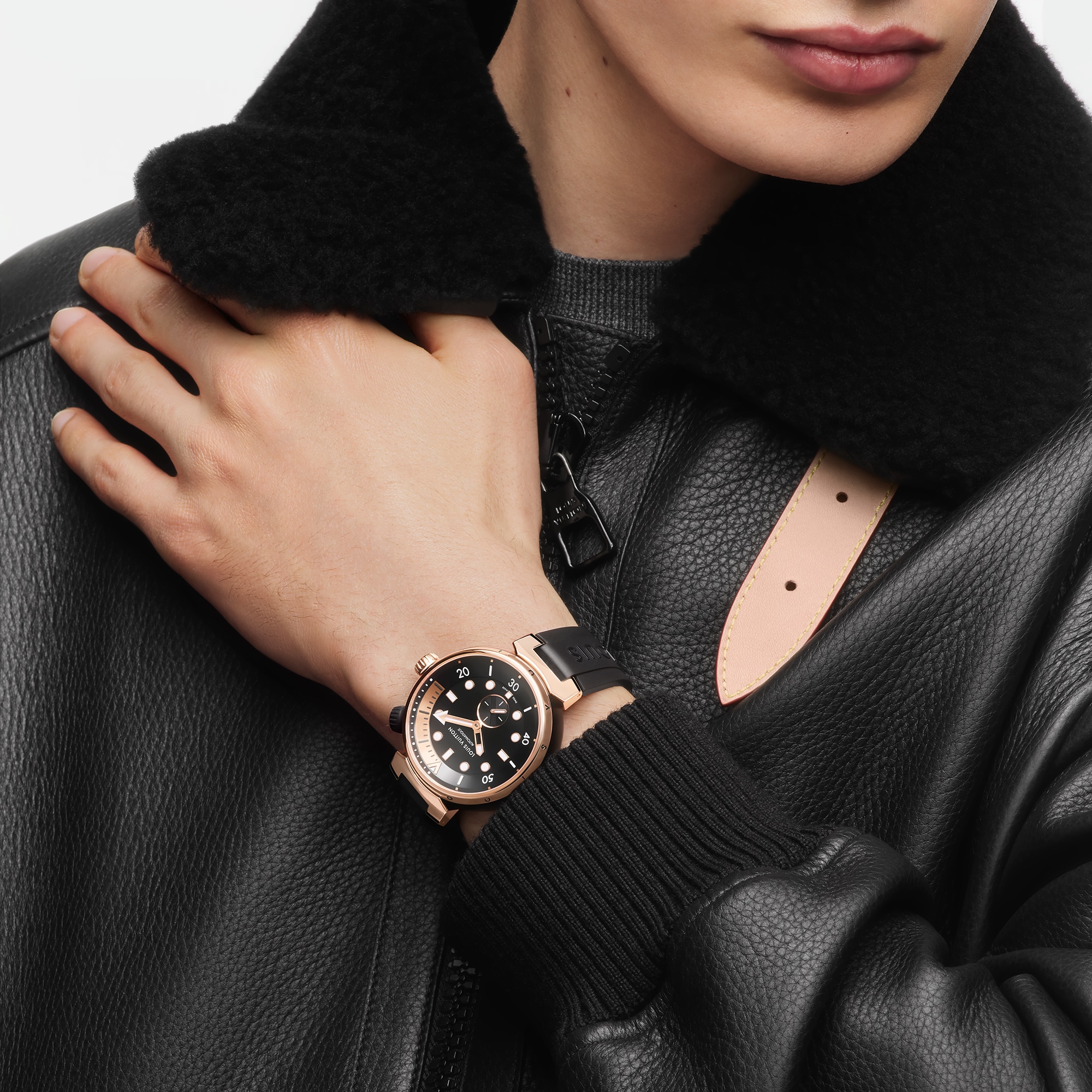  Todos os Relógios } Relógio Tambour Street Diver com Movimento Automático e 44 mm de Diâmetro em Aço e Ouro Rosa | Louis Vuitton ® (Zoom no Produto)
