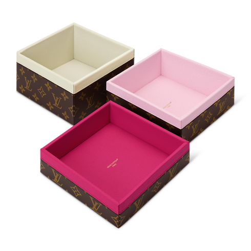 S00 Esporte e Jogos } Stackable Trinket Boxes Set | Louis Vuitton ® (Zoom no Produto)