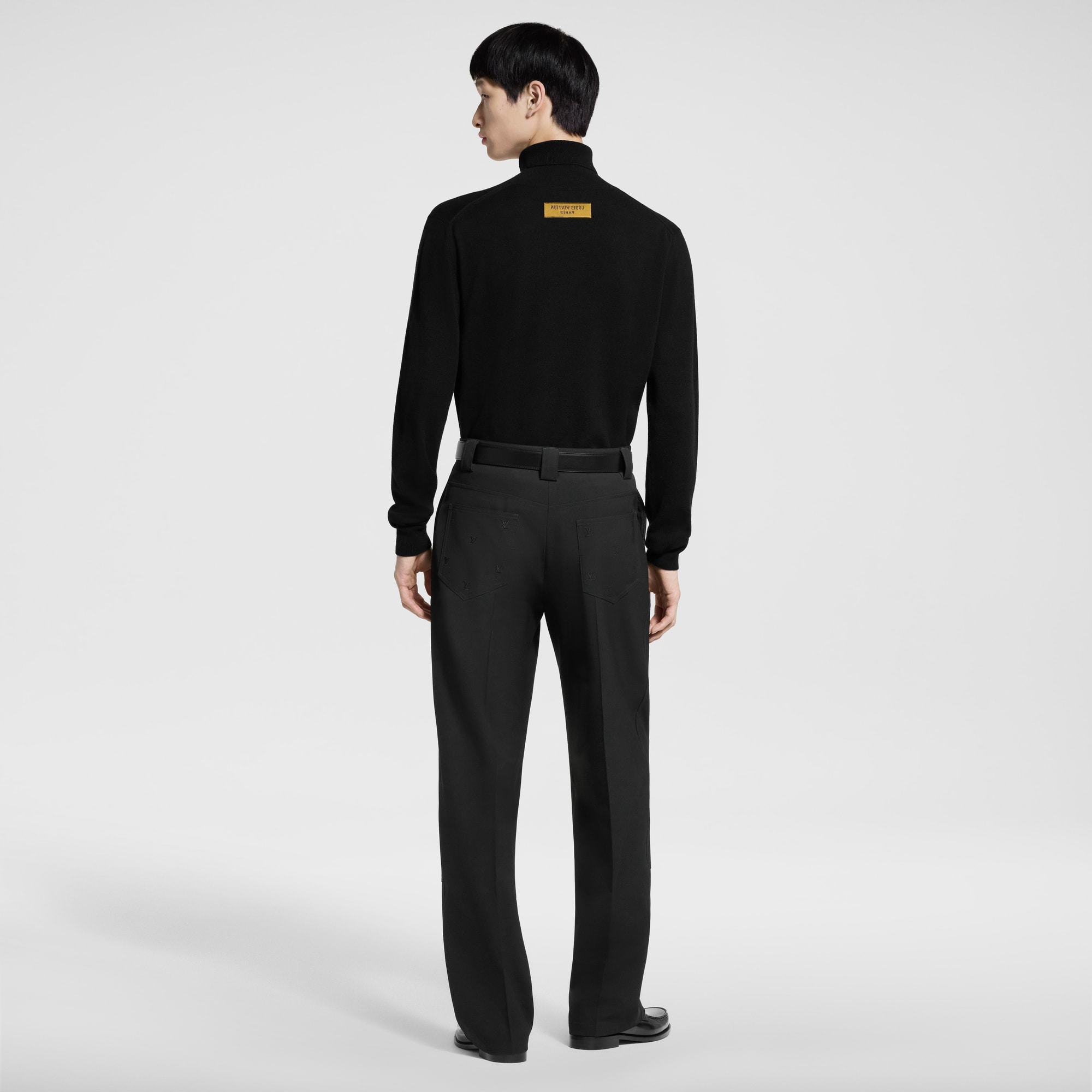  Holiday Presentes para Ele Suéter de Gola Rolê com LV em Relevo LVSE | Louis Vuitton ® (Zoom no Produto)