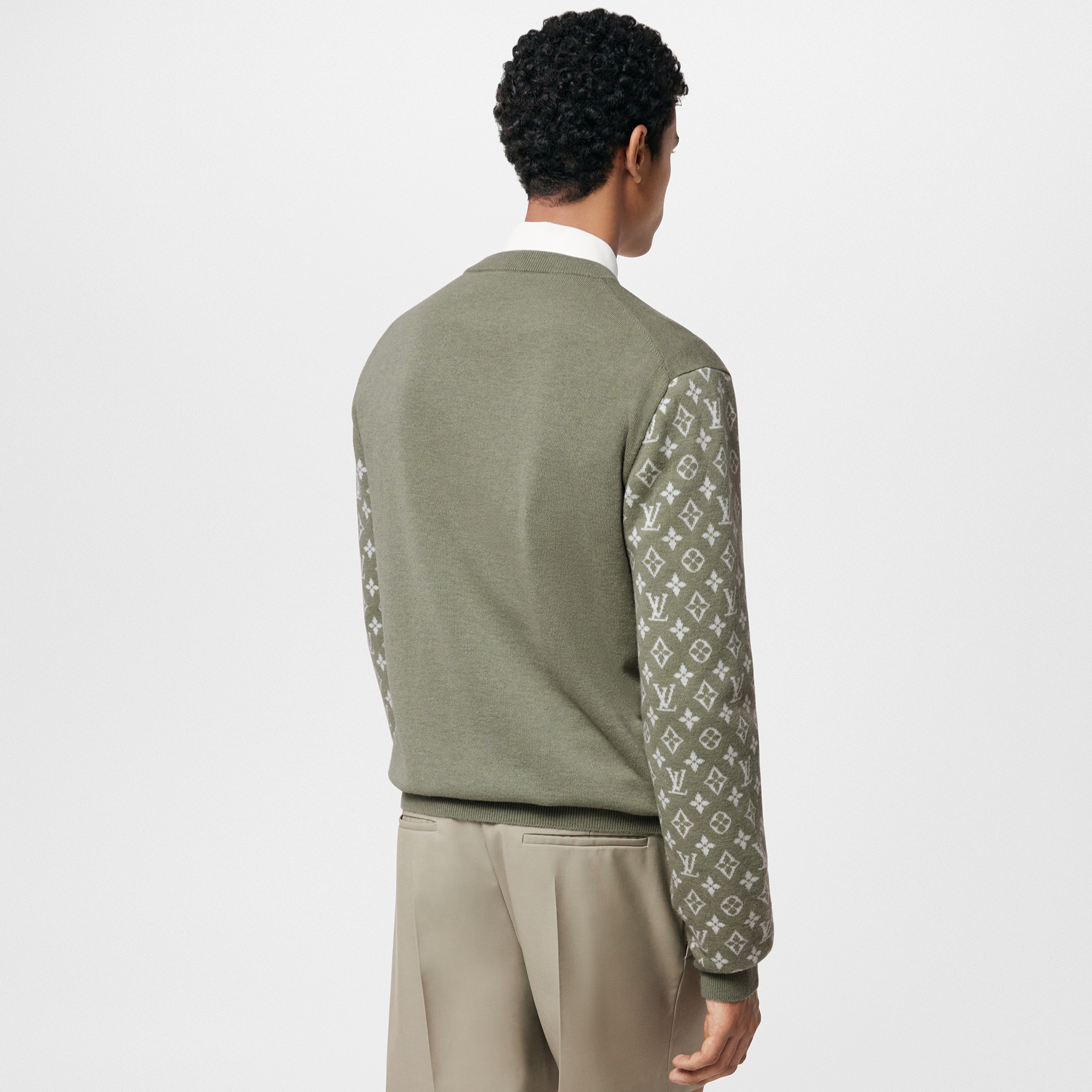  Ready-to-Wear Camisetas e Polos Suéter de Mescla de Cashmere com Mangas Longas e Assinaturas | Louis Vuitton ® (Zoom no Produto)