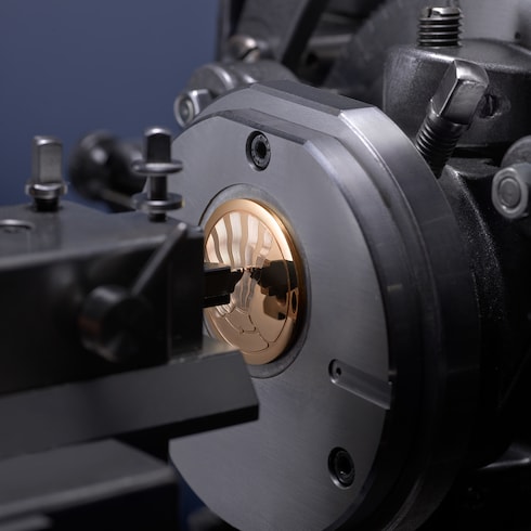 Todos os Relógios } Tambour Convergence, Automático, 37 mm, Ouro Rosa | Louis Vuitton ®