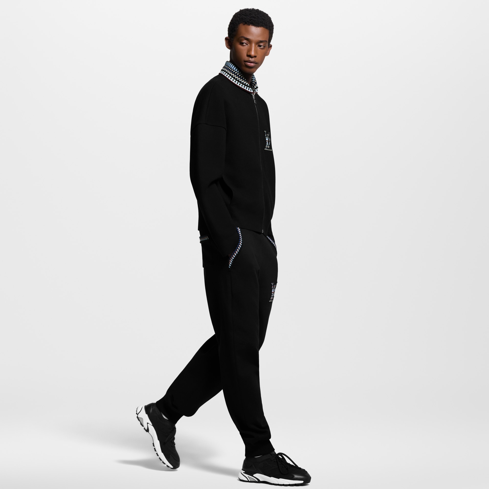  Sapatos Tênis Tênis LV Runner Tatic | Louis Vuitton ® (Zoom no Produto)