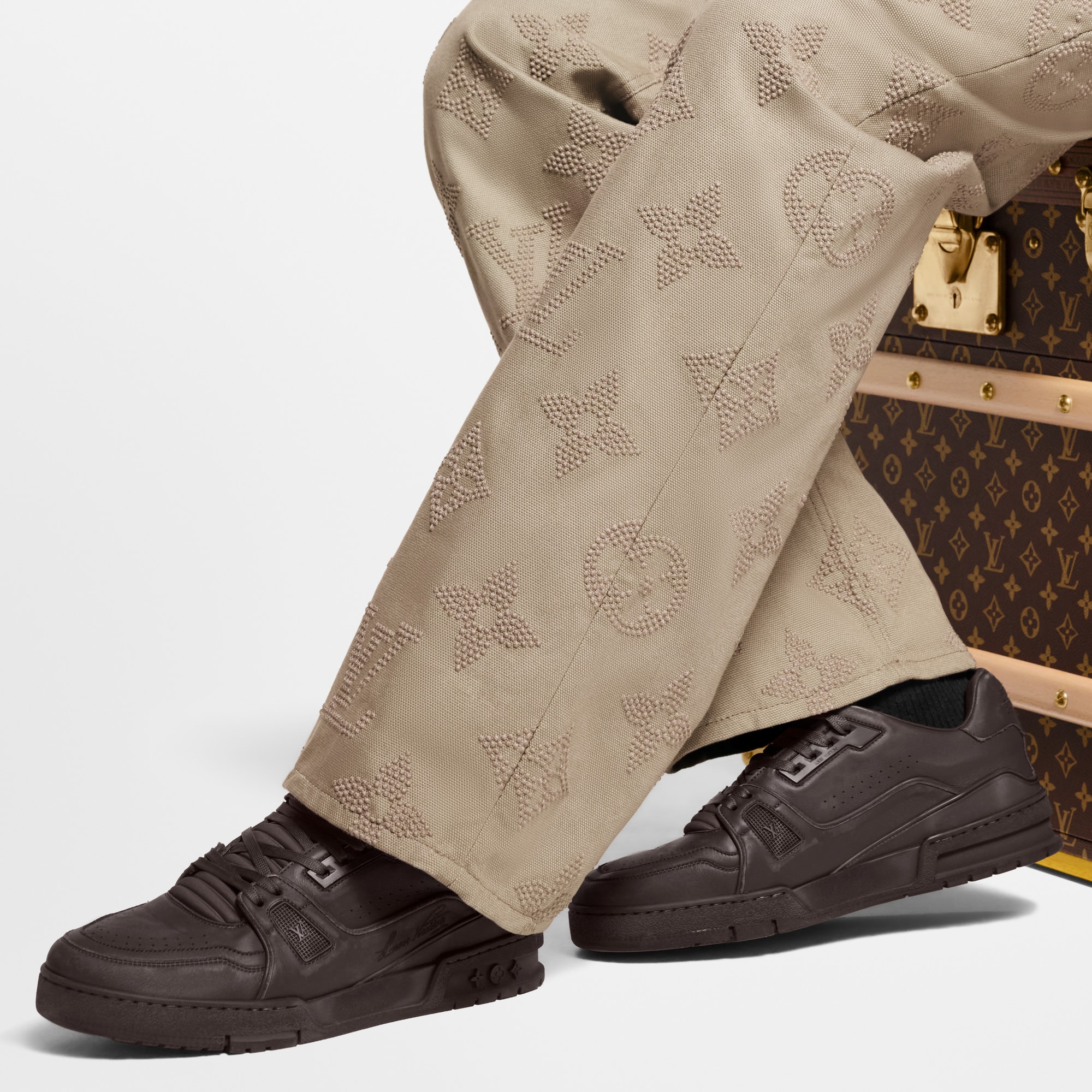  Sapatos Tênis Tênis LV Trainer Desgastado | Louis Vuitton ® (Zoom no Produto)