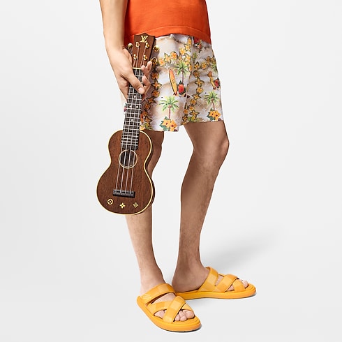 Esporte e Estilo de Vida Estilo de Vida e Vivienne Dolls Ukulele | Louis Vuitton ® (Zoom no Produto)