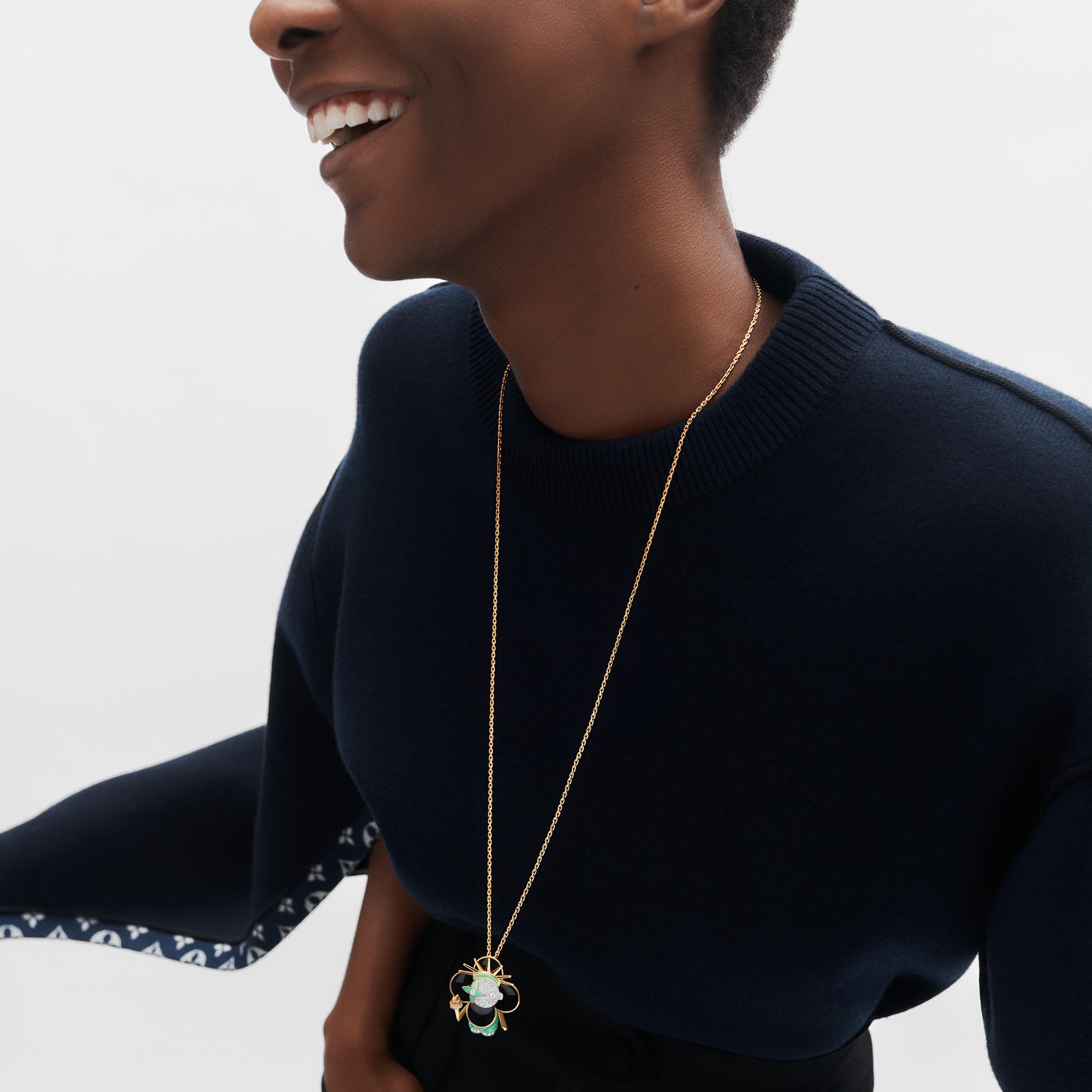  Categorias Colares e Pingentes Vivienne na Estátua da Liberdade Esmaltada em Ouros Branco e Amarelo com Diamantes | Louis Vuitton ® (Zoom no Produto)