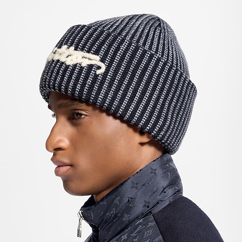 Washed Signature Beanie – Vista No Corpo (Detalhe)