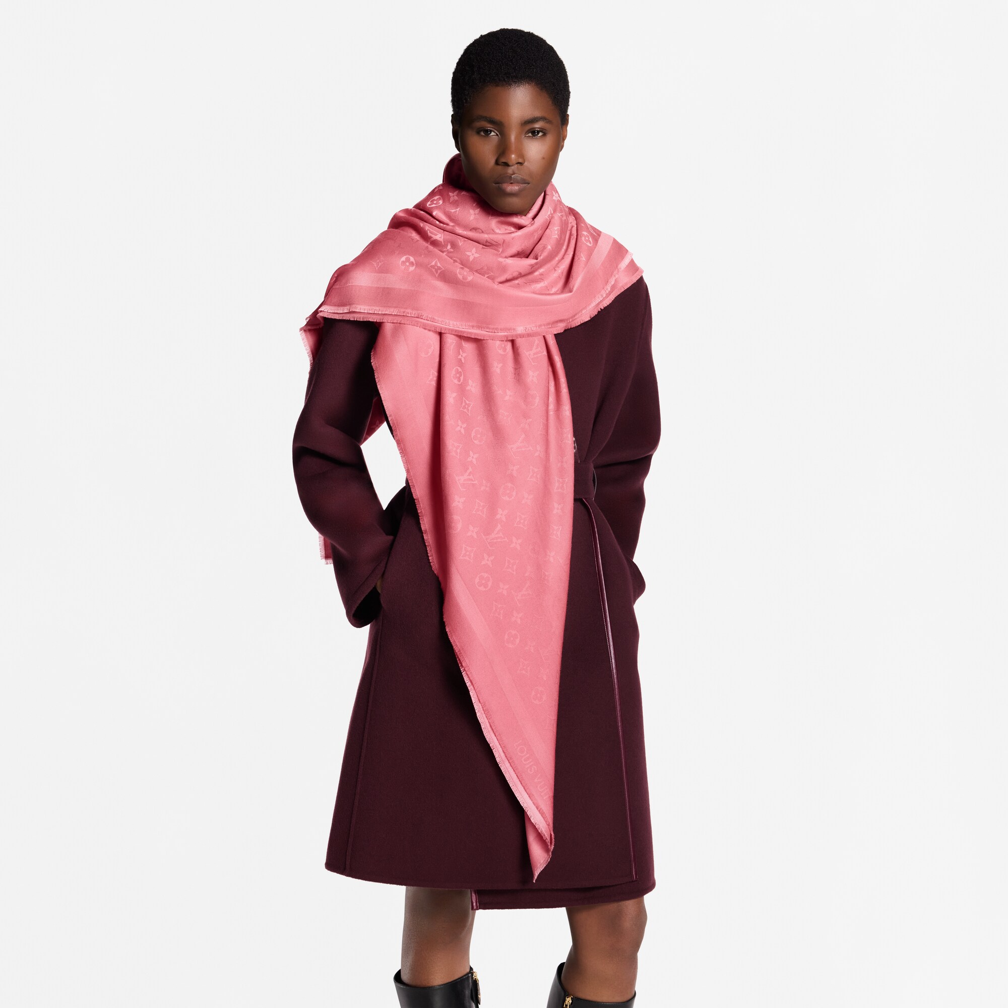 S00 Acessórios Xales e Echarpes Xale Monogram Classic | Louis Vuitton ® (Zoom no Produto)